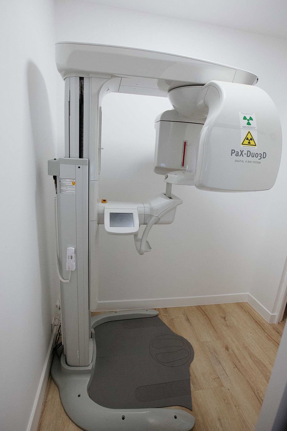 La radiographie panoramique numérique : racines, os, dents de sagesse en une image.