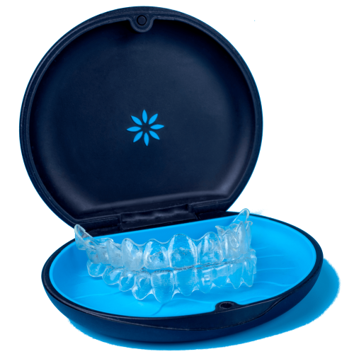 Invisalign : alignement dentaire discret avec des gouttières transparentes.